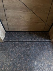 прагове за врати и подпрозоречни первази